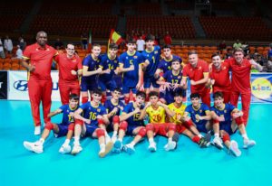 El equipo celebra una victoria durante la fase de grupos